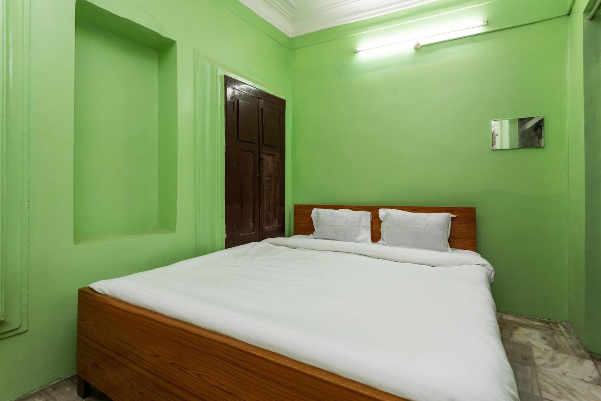 Spot On Hotel Sawera Индаур Экстерьер фото
