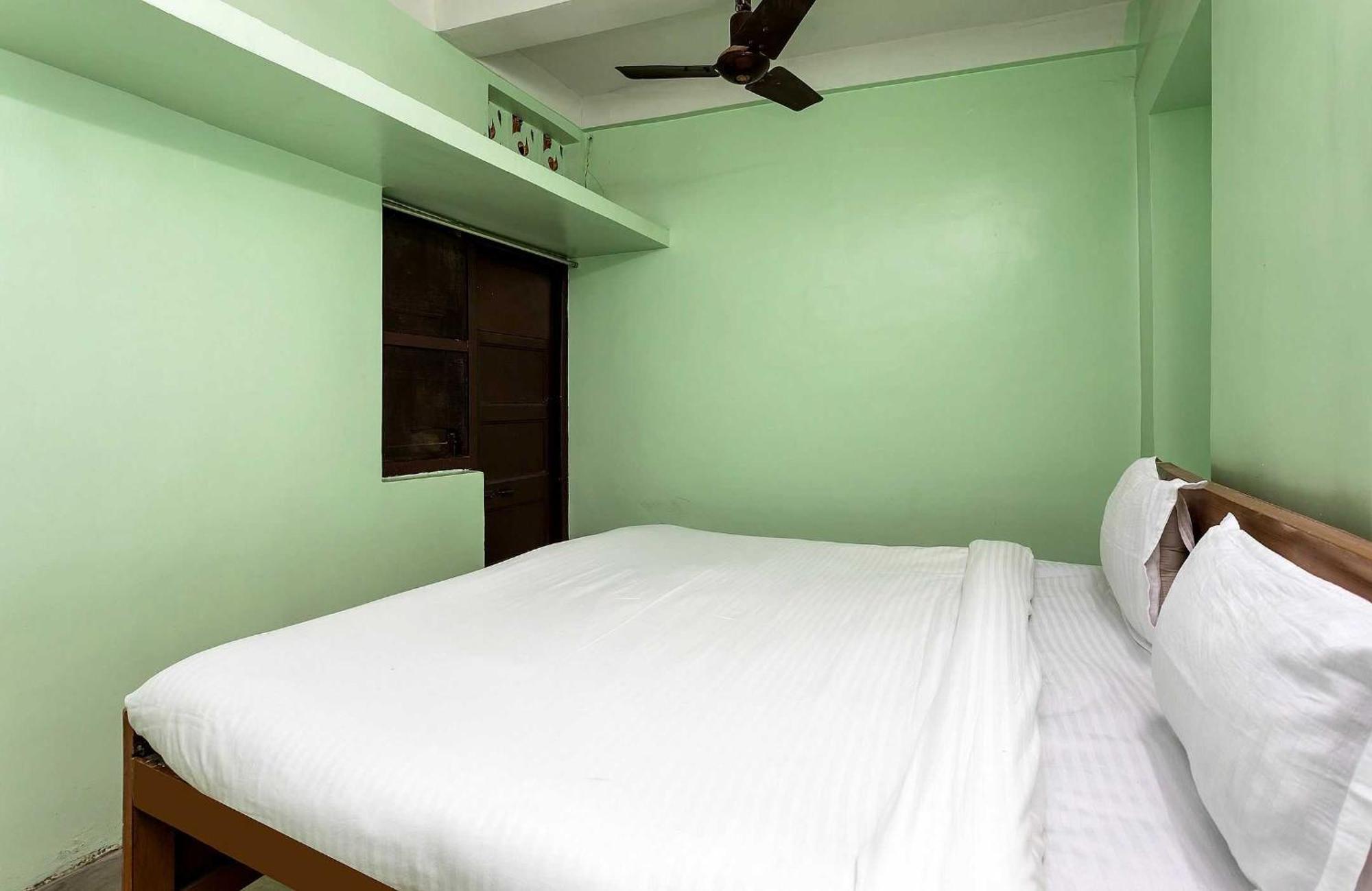 Spot On Hotel Sawera Индаур Экстерьер фото