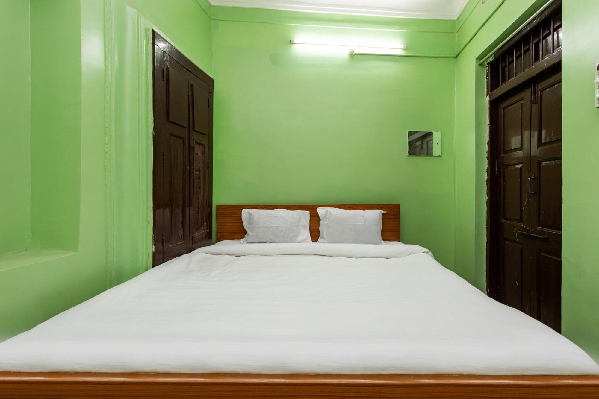 Spot On Hotel Sawera Индаур Экстерьер фото